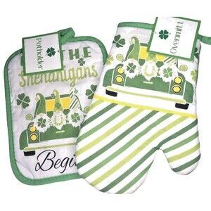 St Patrick's Potholder Oven Mitt Set of 2 Kitchen Shamrock Shenanigans Gnome